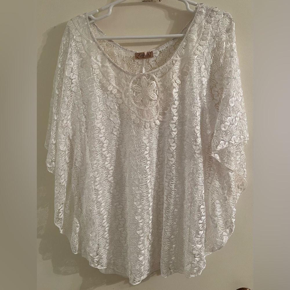 Brand: Lavish Condition: good- like new Style: lace with an attached tank top